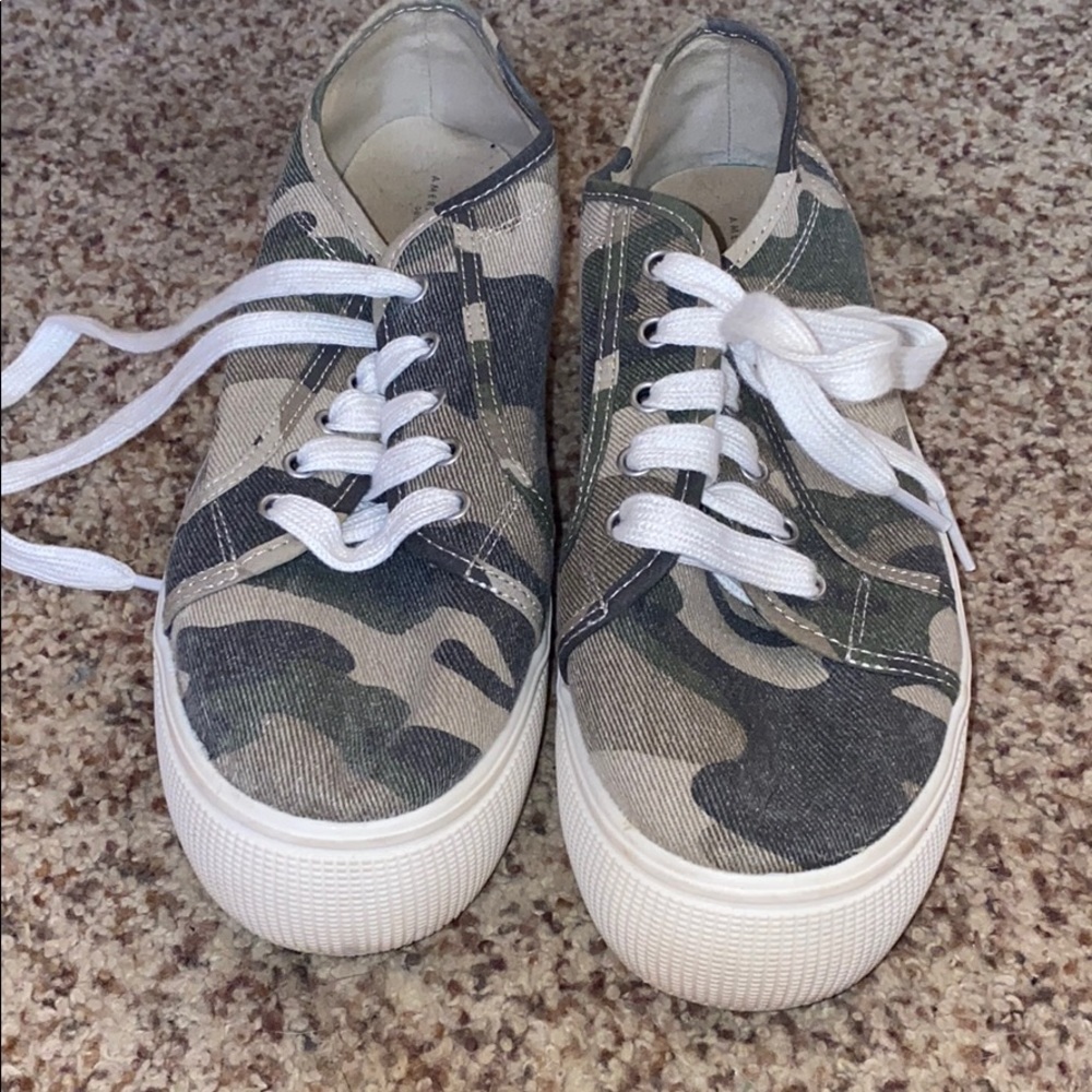 American Eagle sneakers